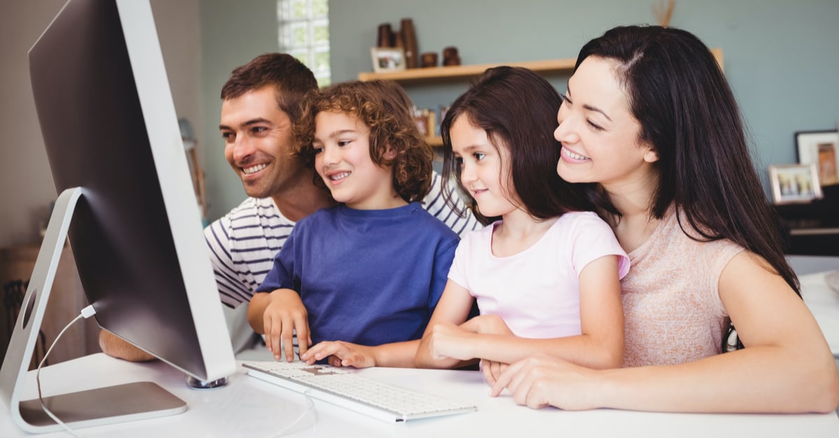 10 conseils pour co-habiter harmonieusement avec les écrans de ses enfants